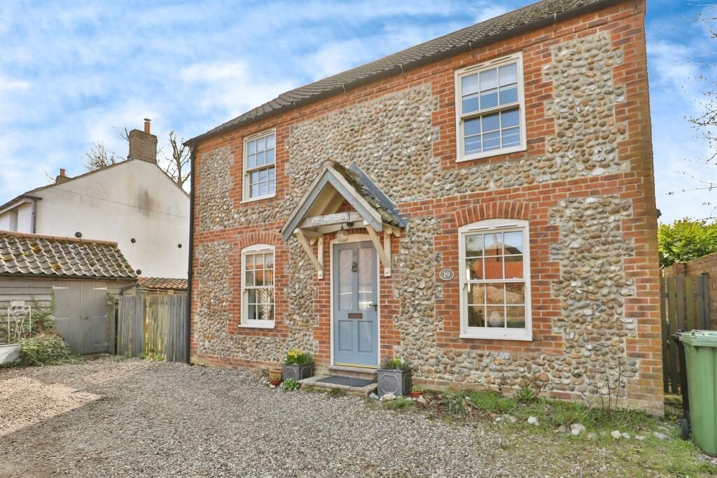 Property photo 1 of 16 Front