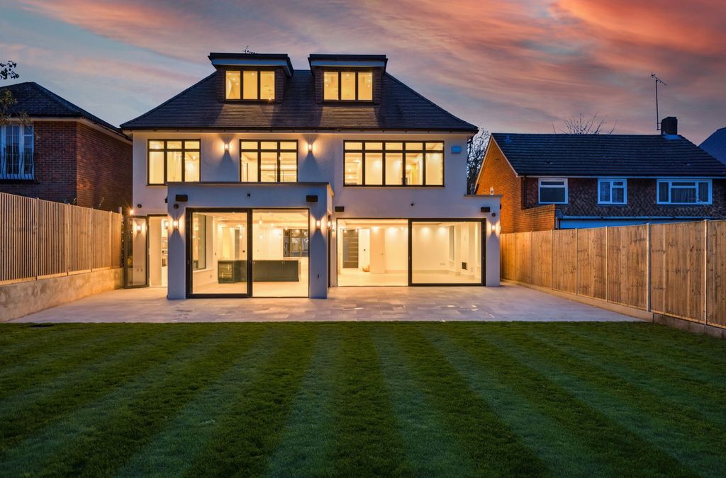 Property photo 1 of 54