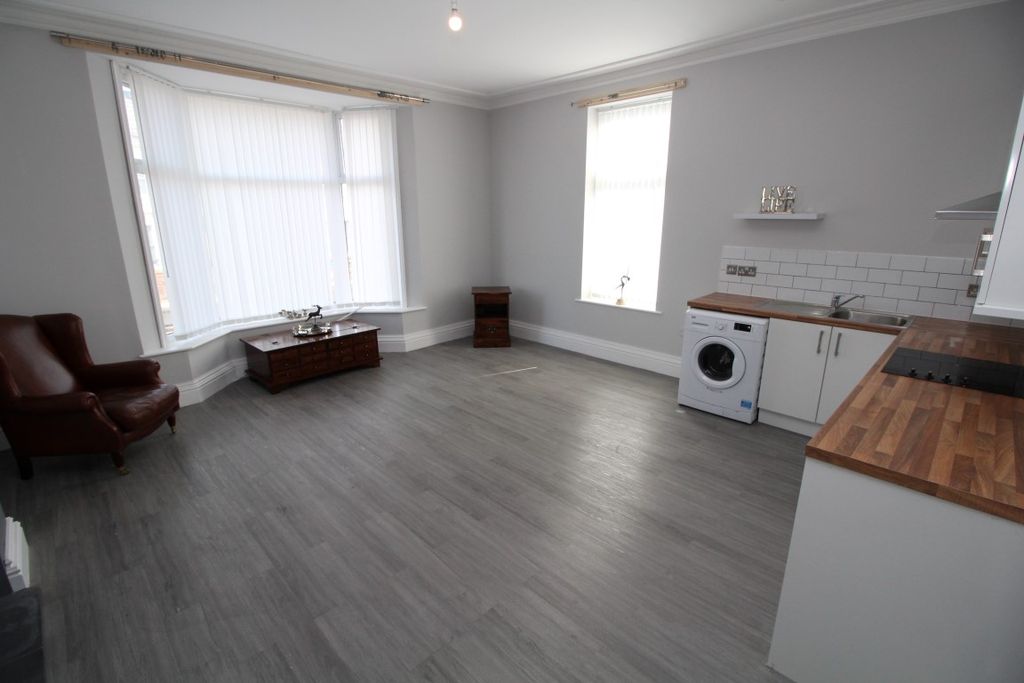 Property photo 3 of 11 Kitchen/Living/Dining