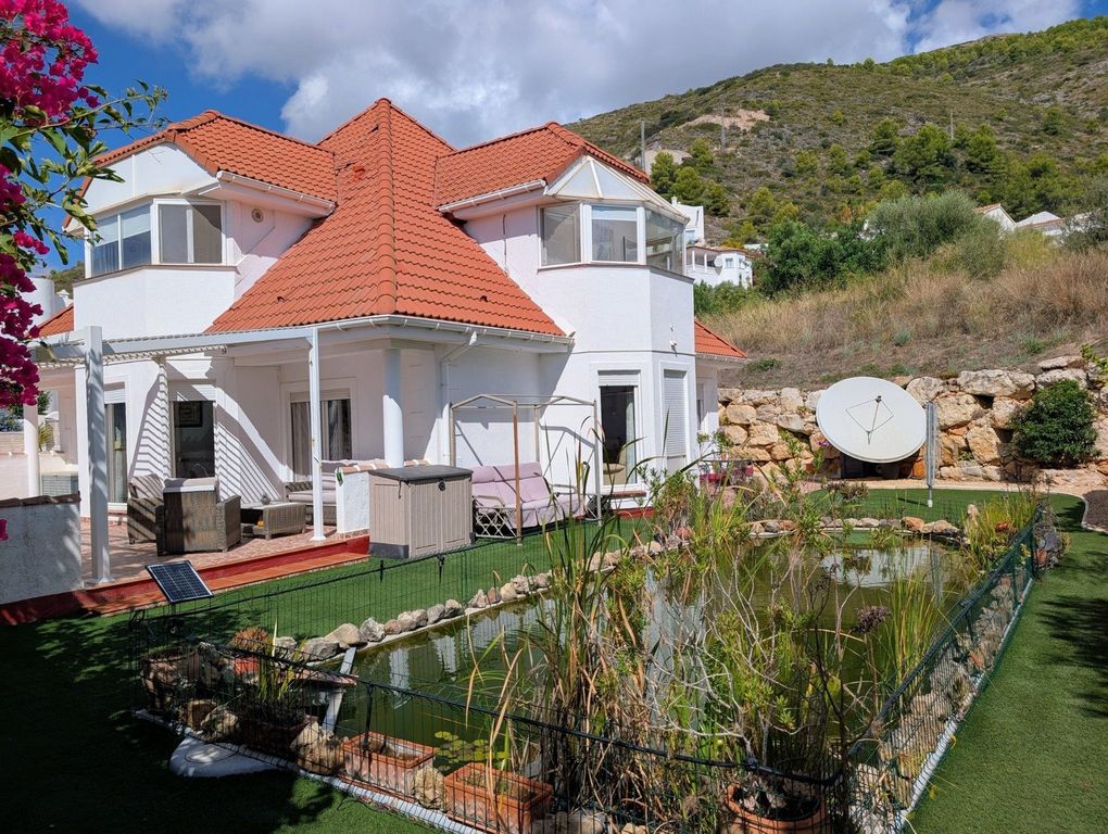 Property photo 1 of 50