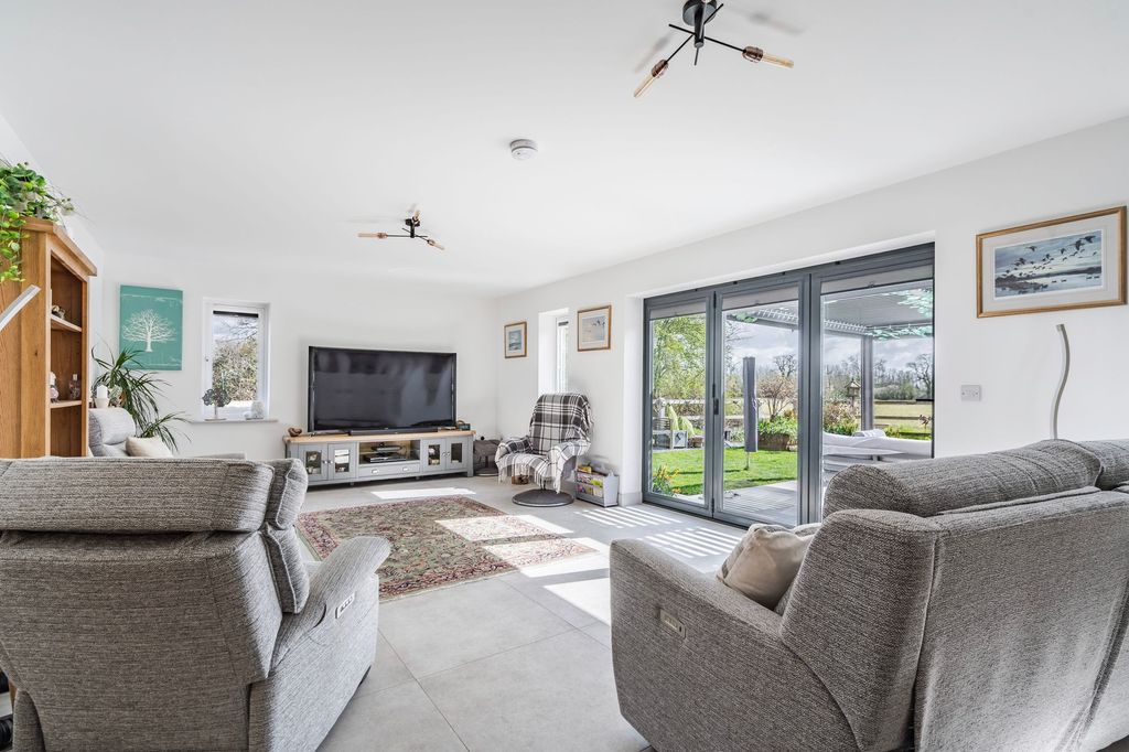 Additional image 8 of 4 bed detached house for saleOak Tree Meadow, Dereham NR19