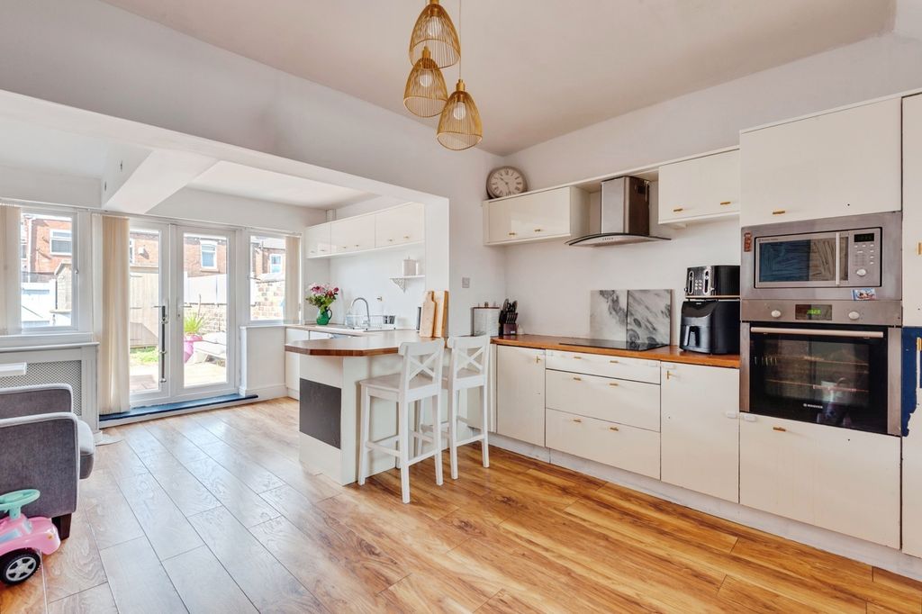 Property photo 3 of 18 Photo