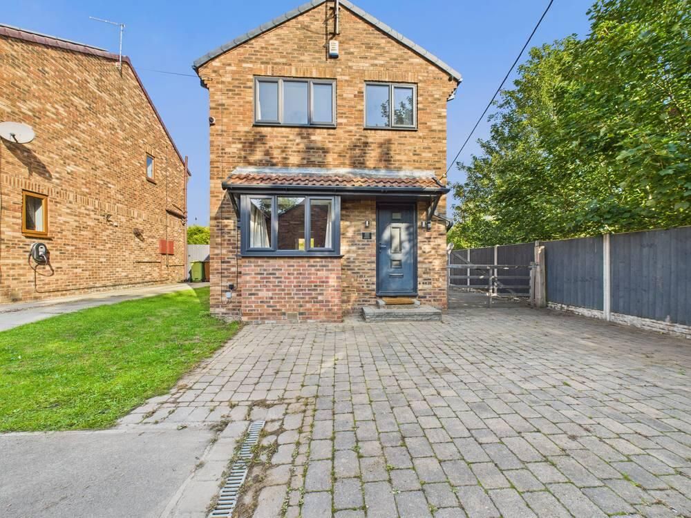 Property photo 3 of 24 Front (Exterior)