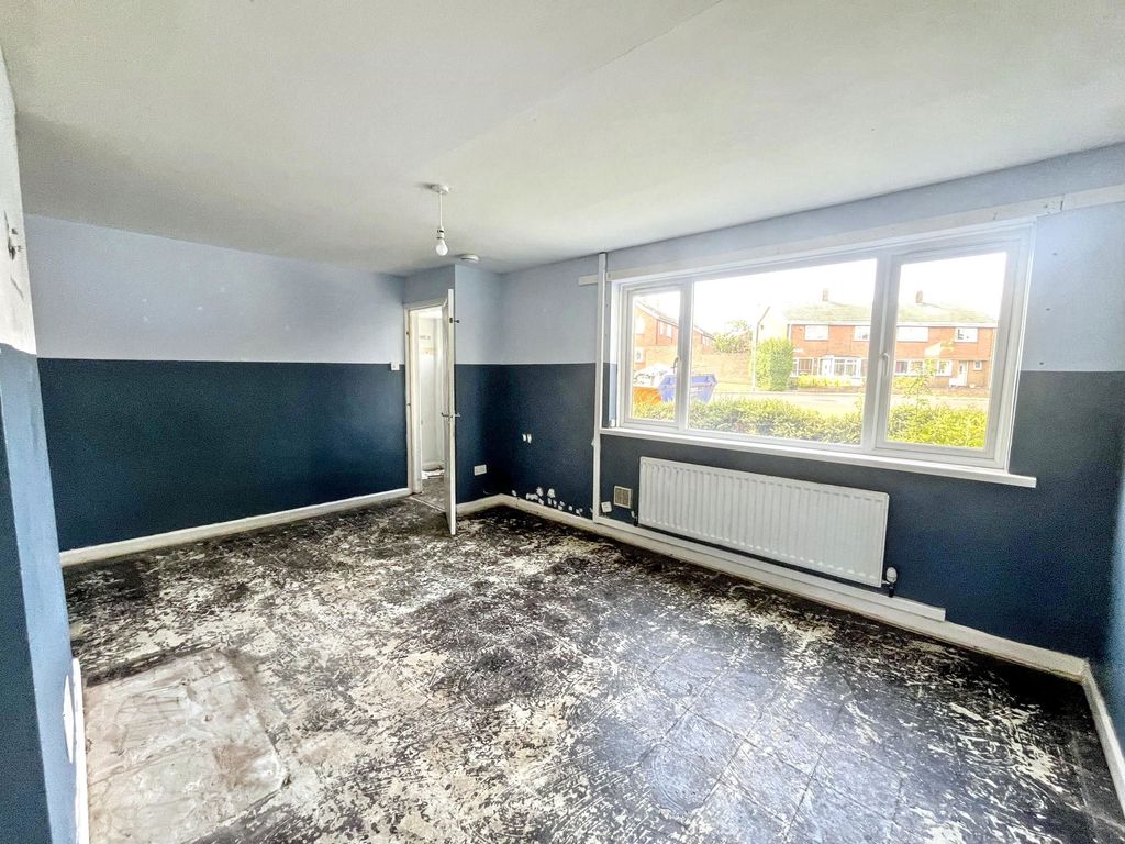 Property photo 2 of 28