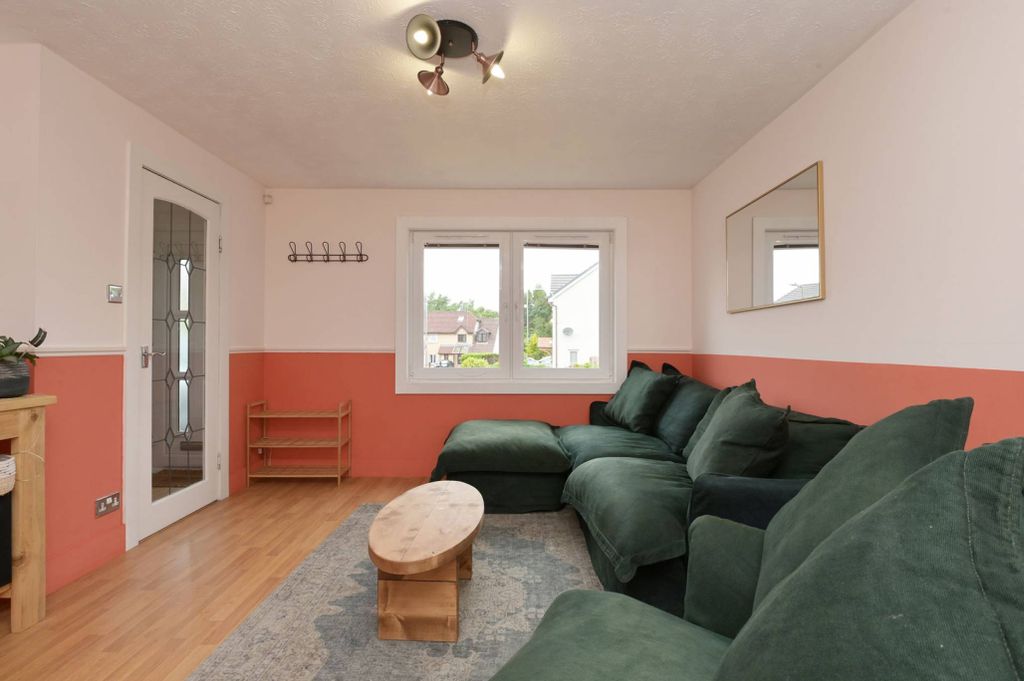 Property photo 3 of 24