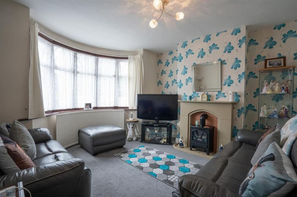 Property photo 3 of 20