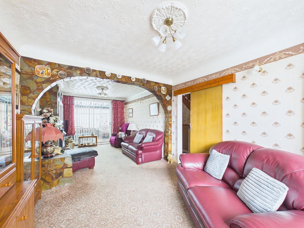 Property photo 3 of 23