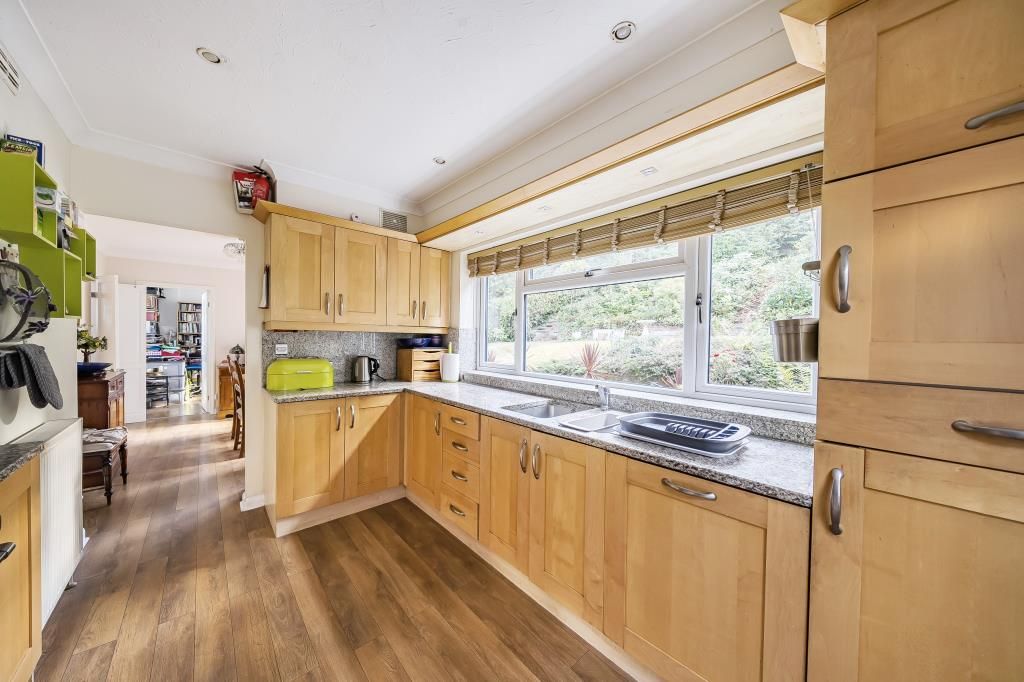 Property photo 3 of 20 Kitchen