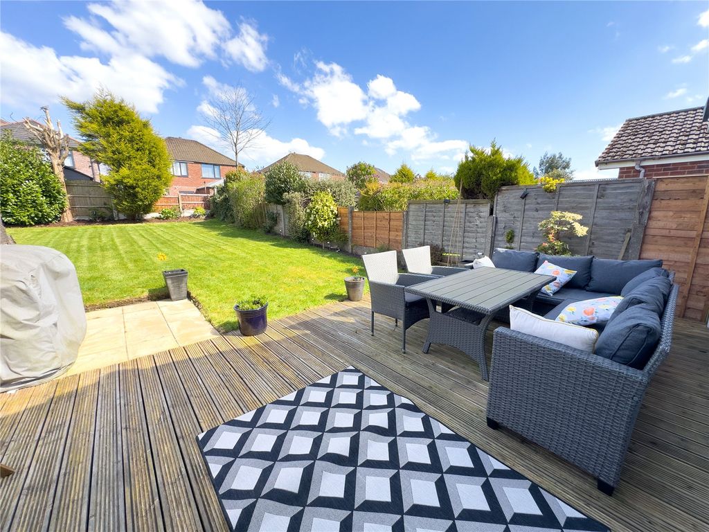 Property photo 3 of 31 Picture No. 30