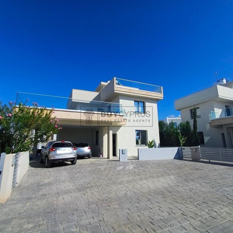 Property photo 3 of 56