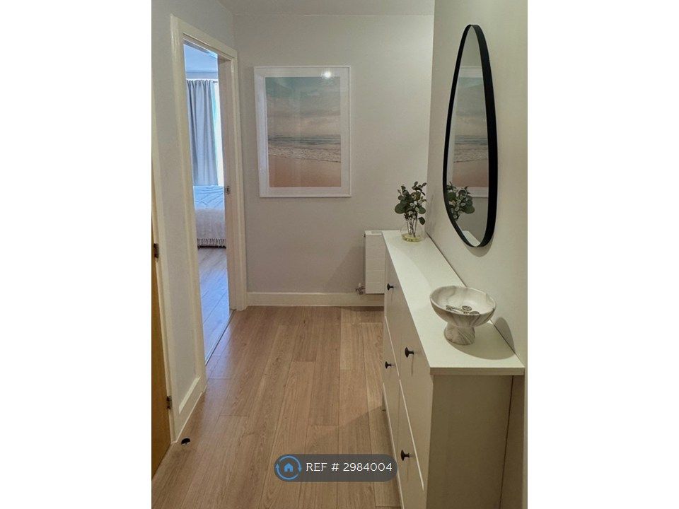 Property photo 2 of 33