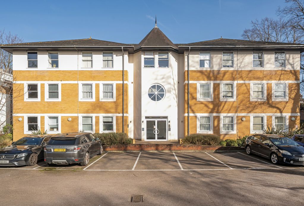 Property photo 1 of 8 1417149-7-699F37A...