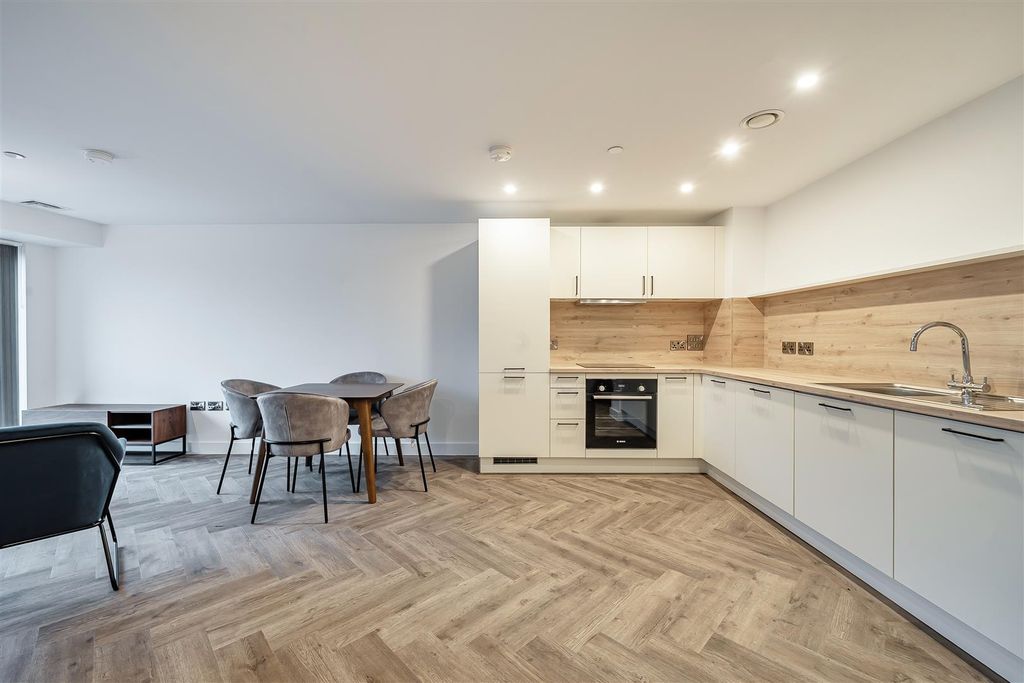 Property photo 3 of 11 1424430-5-69Aae6F846B28.Jpg