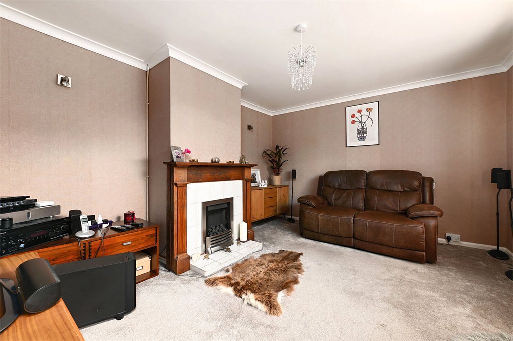 Property photo 3 of 23 Picture No. 12
