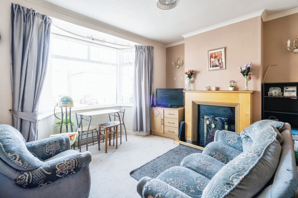 Property photo 2 of 11