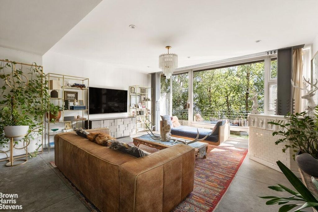 Property photo 2 of 12 <Alttext/>