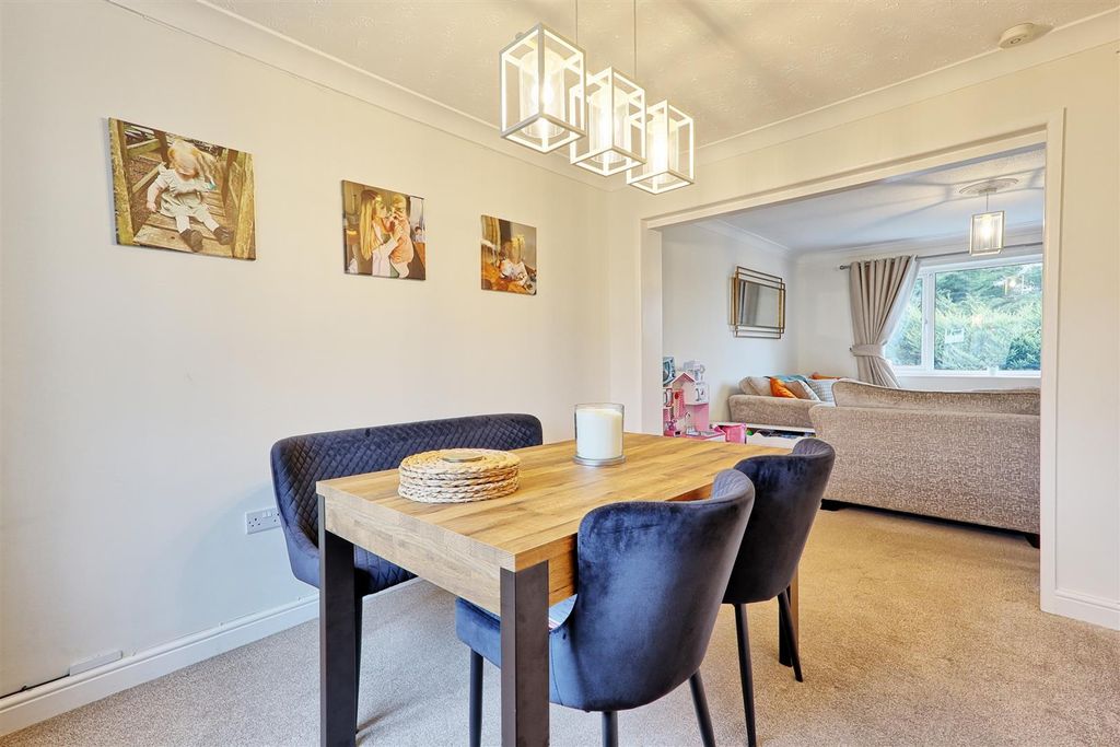 Property photo 3 of 12 Img_7039_40_41_Easyhdr-Interior3.Jpg