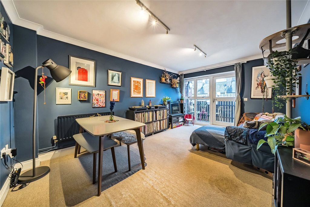 Property photo 3 of 11 Picture No. 16