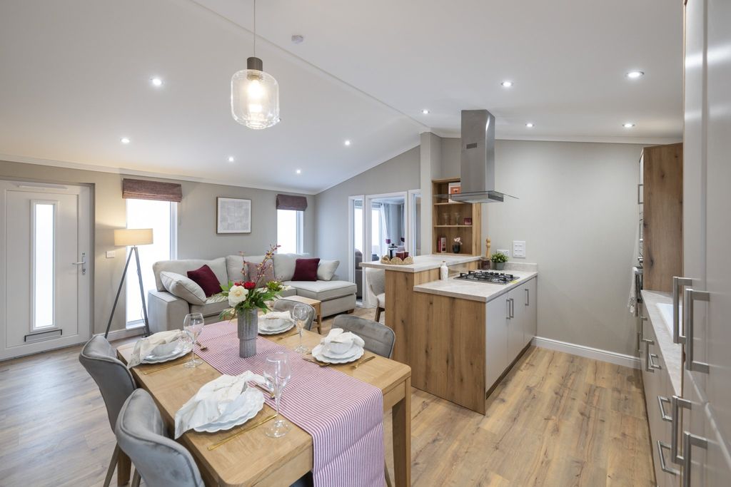 Property photo 3 of 3