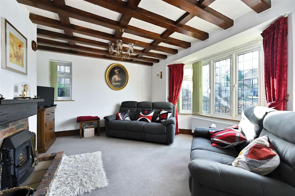 Property photo 3 of 26 Oak-Cottage-Maple-Avenue (16).Jpg