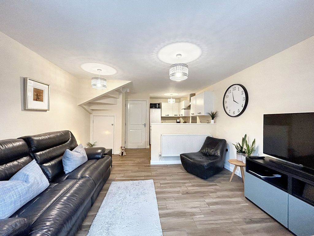 Property photo 3 of 39