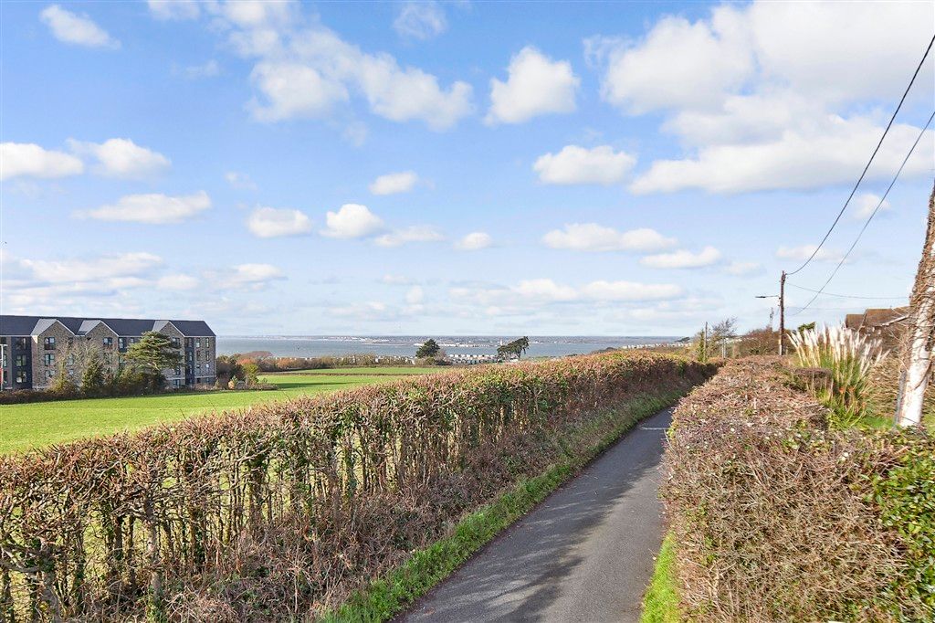 Property photo 3 of 11 Surrounding Area