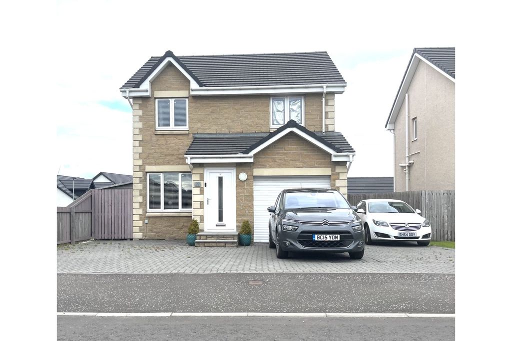 Property photo 1 of 16