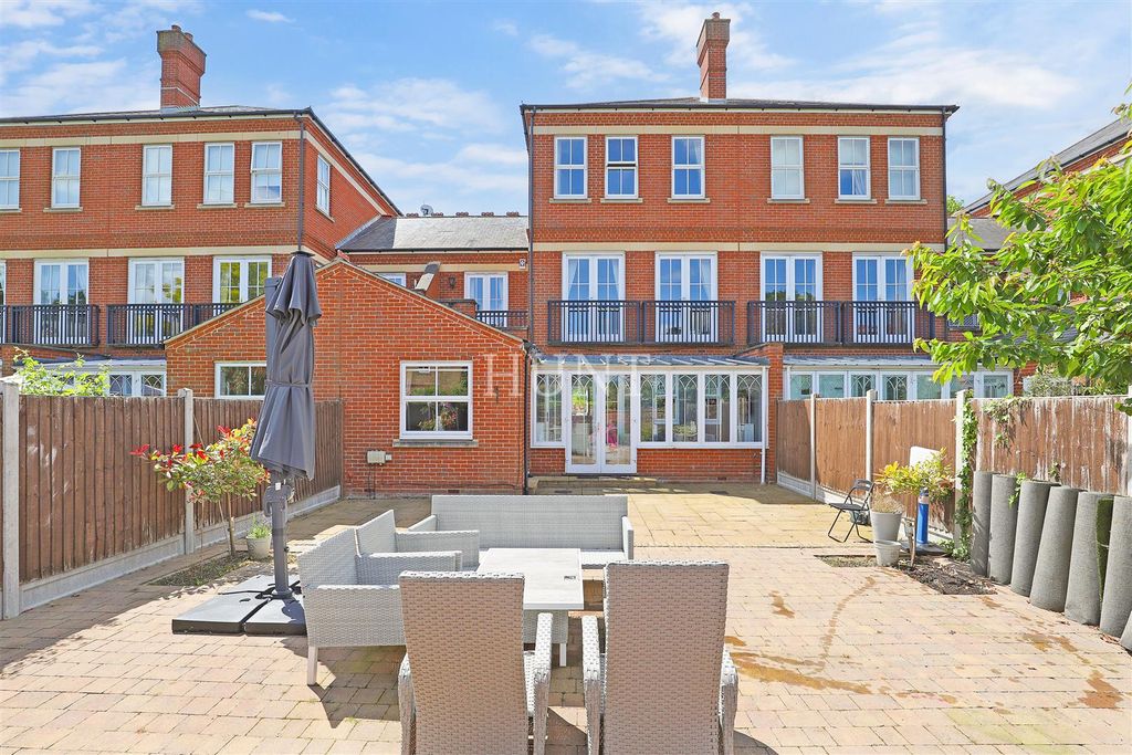 Property photo 2 of 38