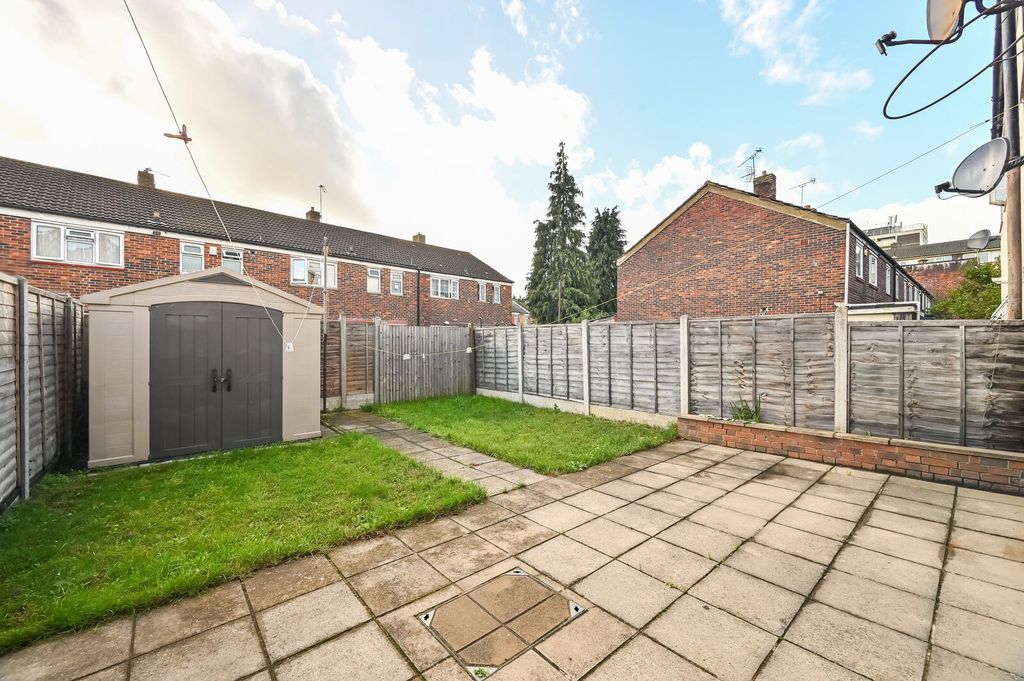 Property photo 2 of 21