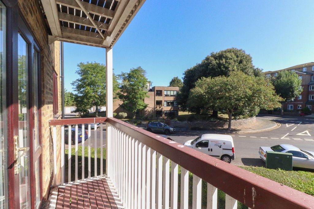 Property photo 2 of 16 Picture No. 02