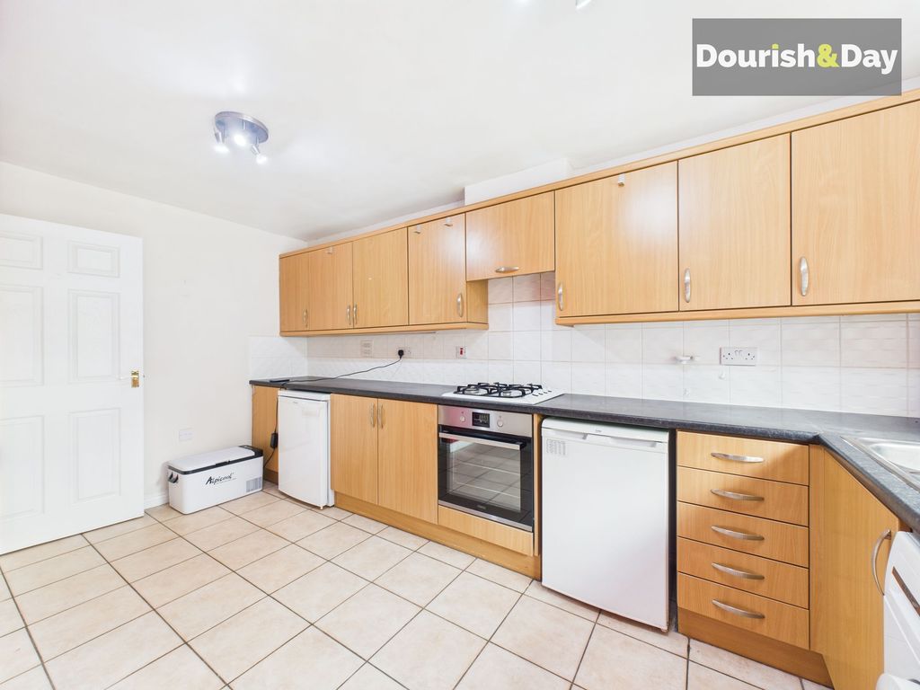 Property photo 3 of 25