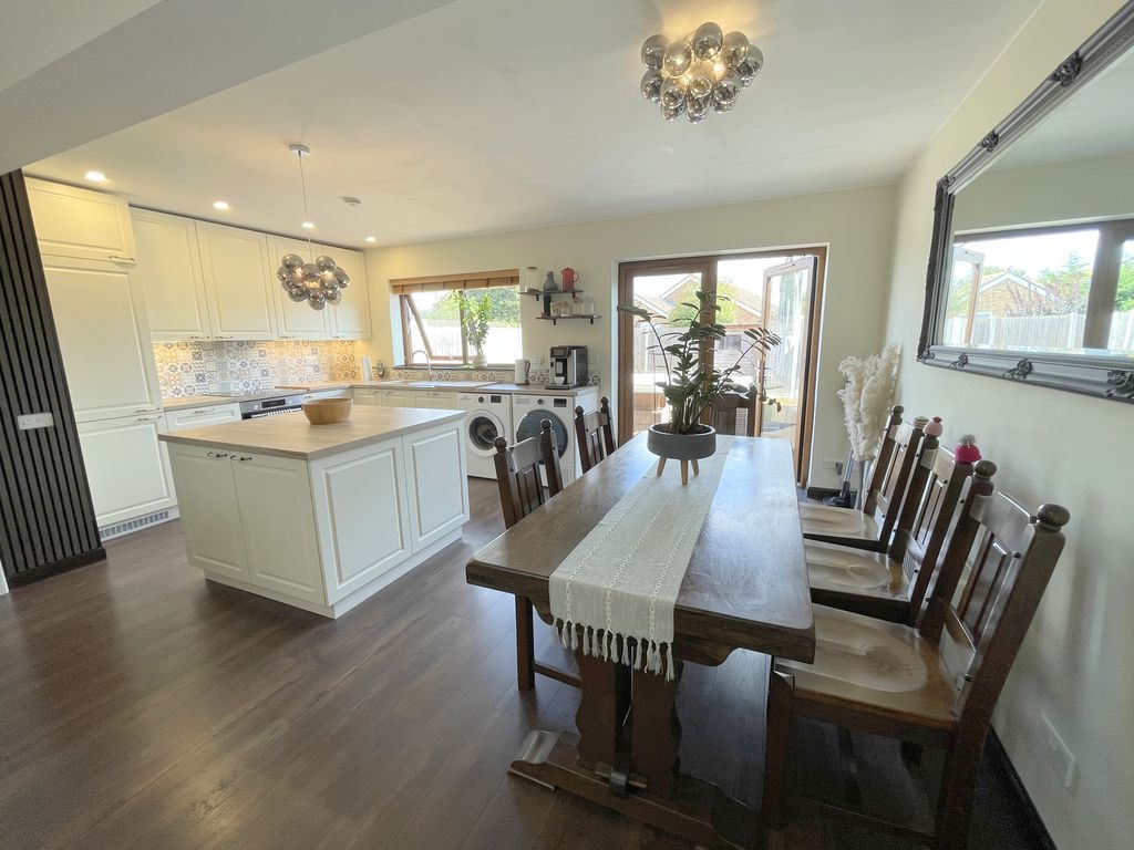 Property photo 3 of 21 Fordwich Road