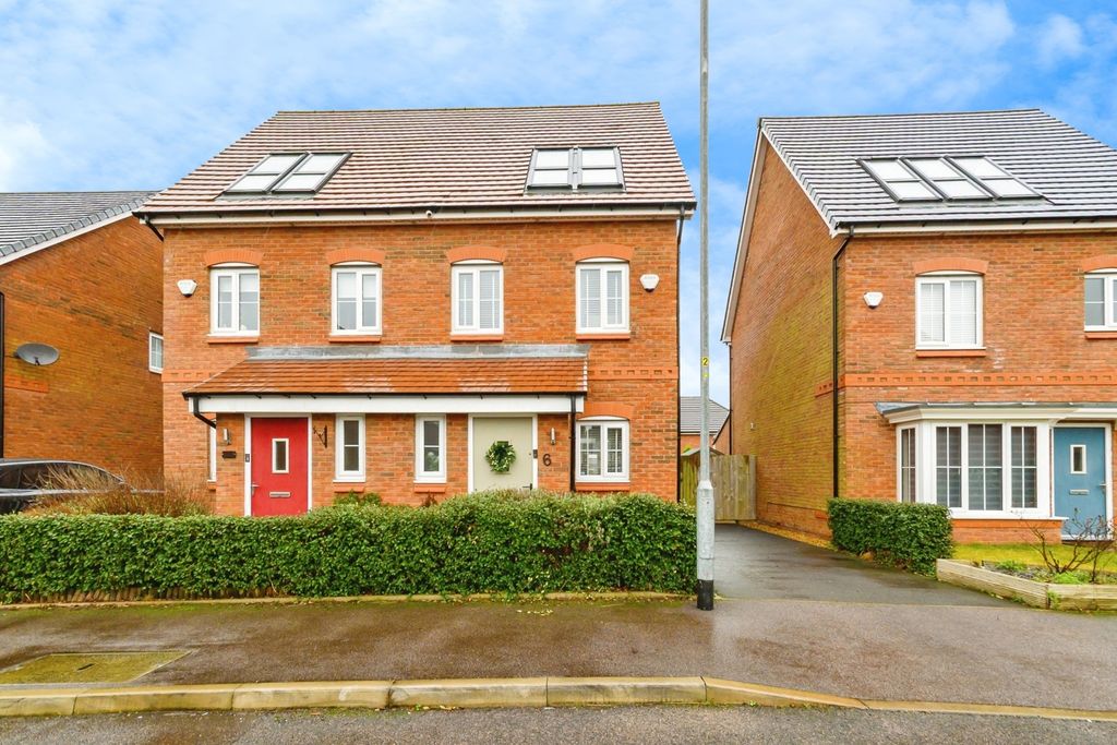 Property photo 1 of 20 Front