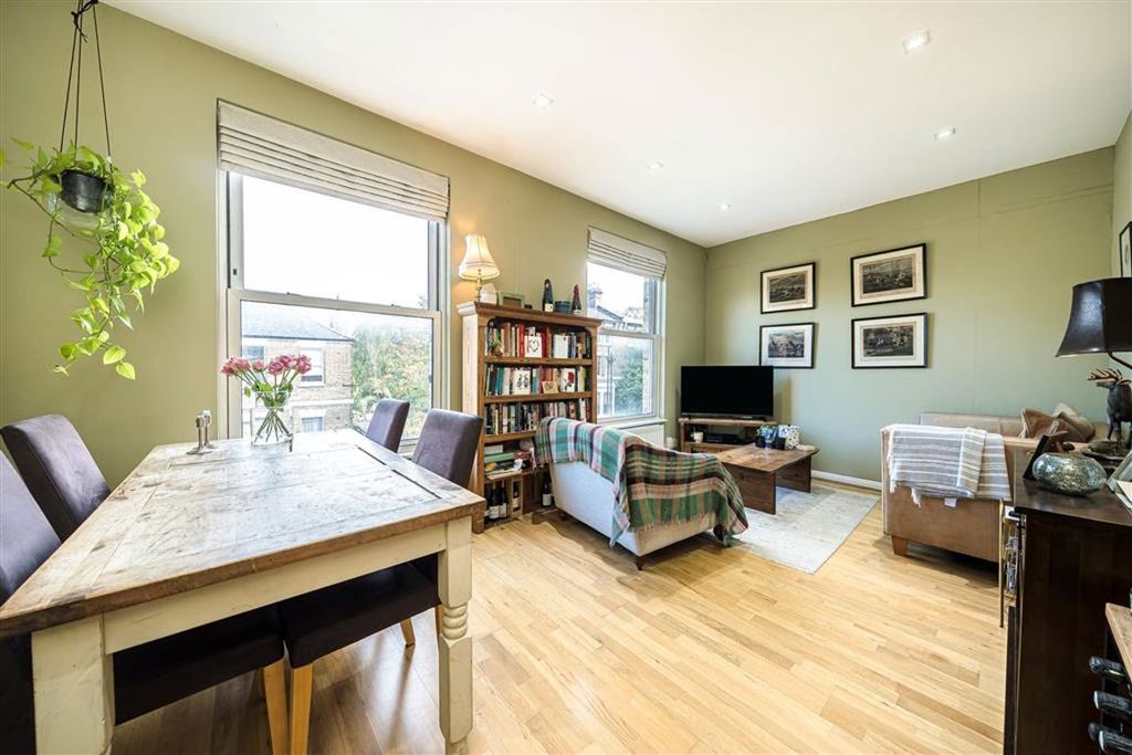 Property photo 2 of 6