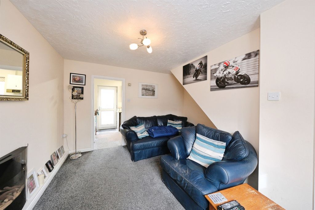 Property photo 3 of 17