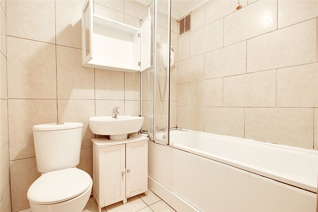 Property photo 2 of 6 Picture No. 04