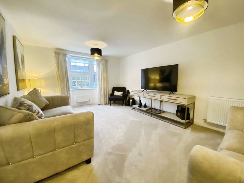 Property photo 2 of 13 Picture No. 24