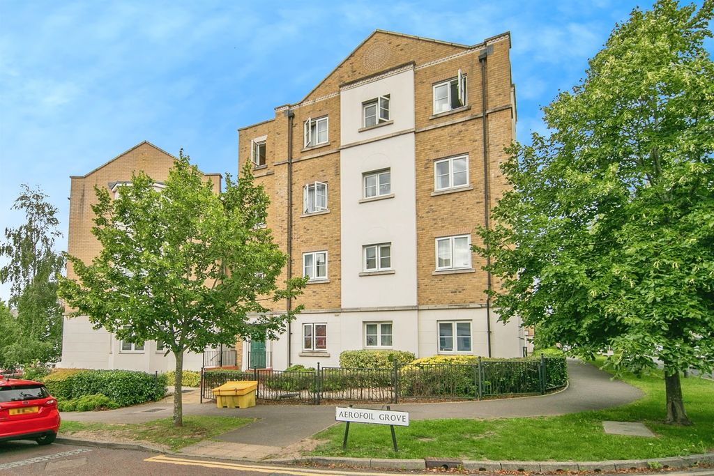 Property photo 1 of 17