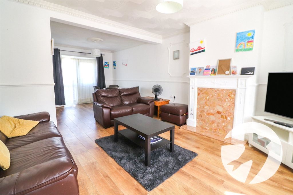Property photo 2 of 17 Picture No. 28