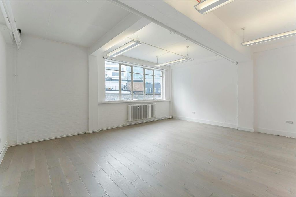 Property photo 2 of 12 32-38-Scrutton-Street-Unit-8-Shoreditch-Ec2A-Flexible-Office-Workspace-To-Let-Internal1-Dominion.London.Jpg