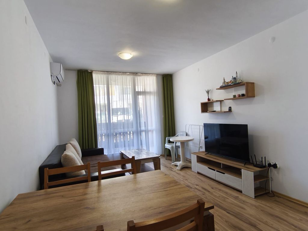 Property photo 3 of 11