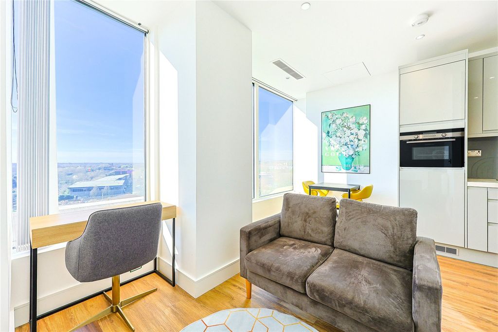 Property photo 3 of 11 Picture No. 13