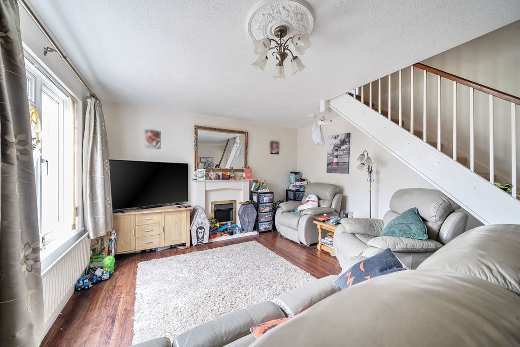 Property photo 3 of 7 1310600-8-684Ffc0E2Dd80