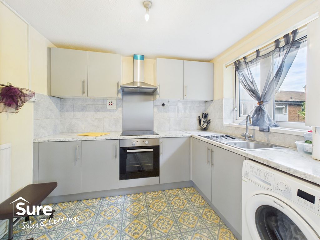 Property photo 3 of 11 1012923