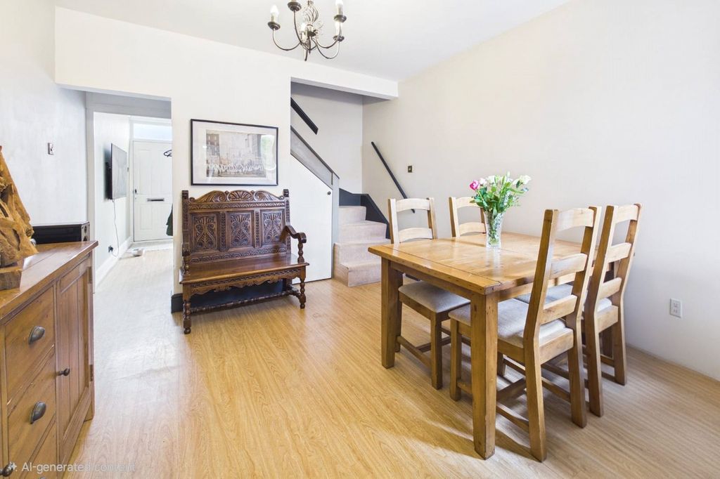 Property photo 3 of 18 Dining Room