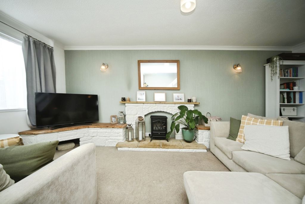 Property photo 2 of 17 Pbox-Img.Jpg
