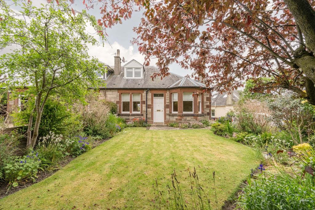 Property photo 2 of 34