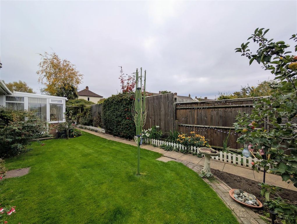 Property photo 2 of 21