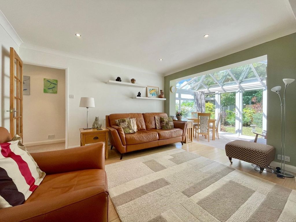 Property photo 3 of 29