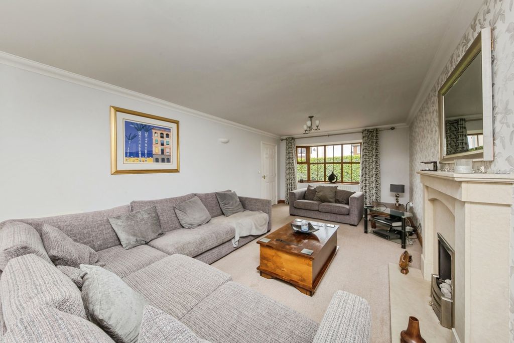 Property photo 3 of 17 Photo